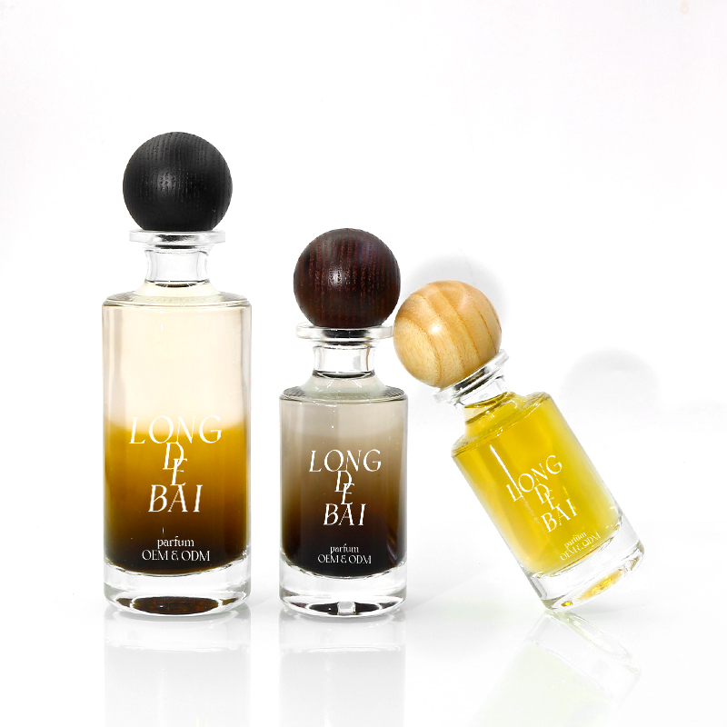 wholesale Custom crimp round clear perfume spray bottle 30ml 50ml 100ml empty perfume glass bottle with wooden cap
