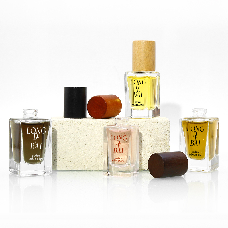 Custom Square Crimp Empty Glass Perfume Bottle 30ml 50ml Portable Wood Cap Perfume Spray Bottles With Box Packaging