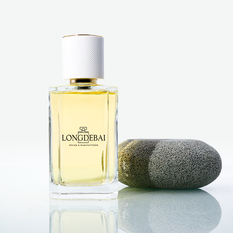 Square thick bottom polished glass perfume bottle customized, portable fashion perfume spray bottle