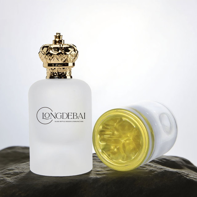 Frost glass perfume bottle 30ml 50ml 100ml with silver gold cap