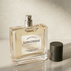LONGDEBAI Clear Crystal Flat Square Empty 50ml 100ml Glass Perfume Bottles with Wooden Lid