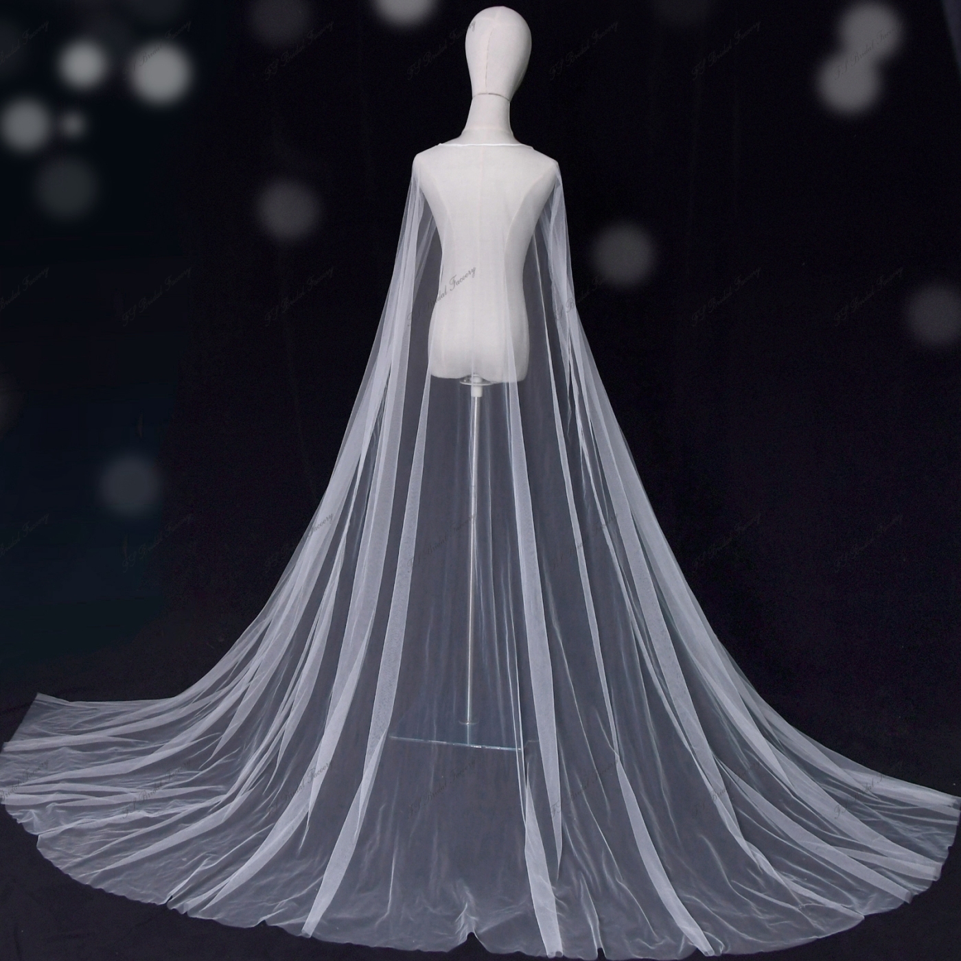 Plain Simple Tulle Bridal Capes For Wedding Gowns
