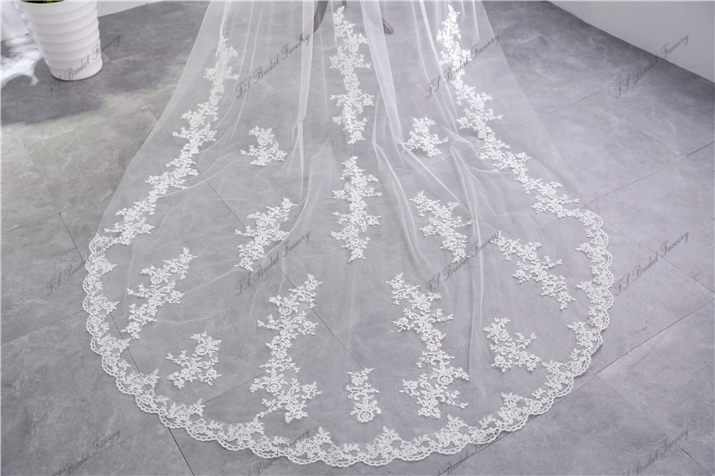 Two layers scallop Lace Veil with Delicate Floral Scatter