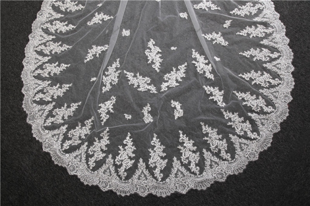 One Tier Chapel Bridal Accessories Veils With Comb