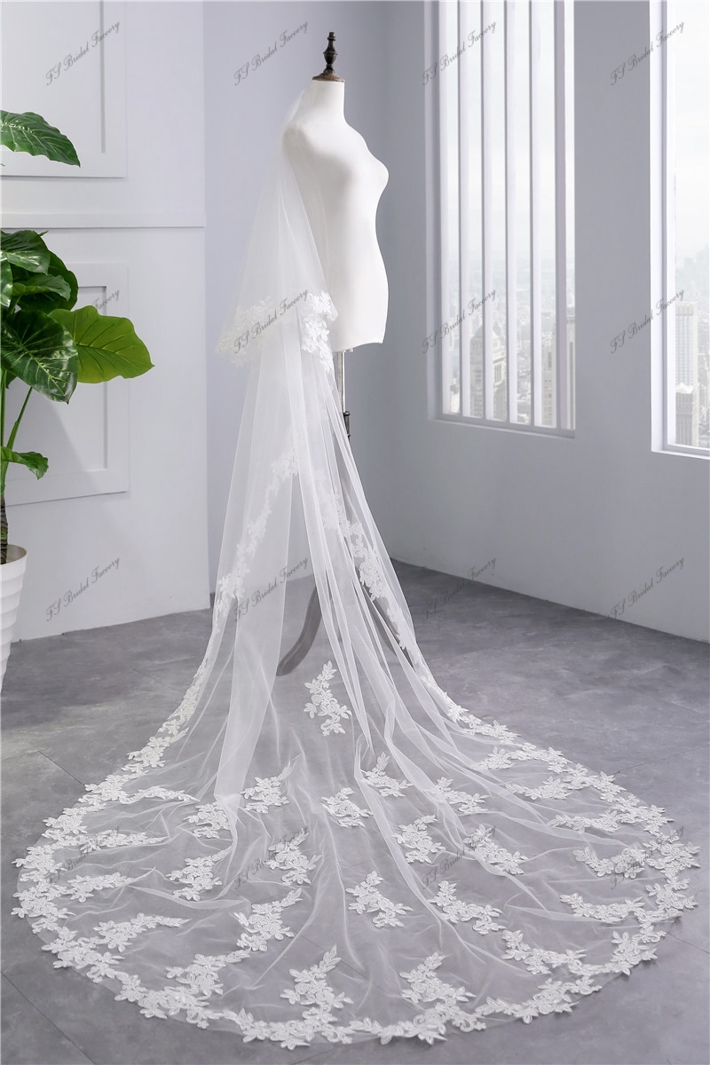 Two layers scallop Lace Veil with Delicate Floral Scatter