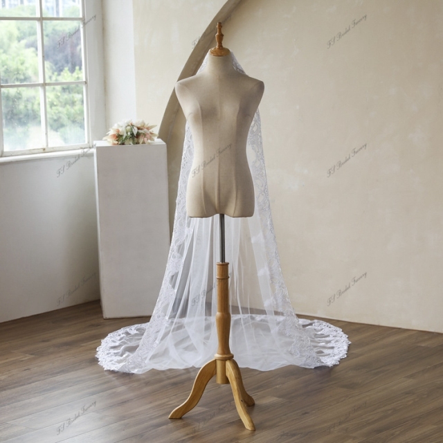 118 Inch Lace Wedding Veils