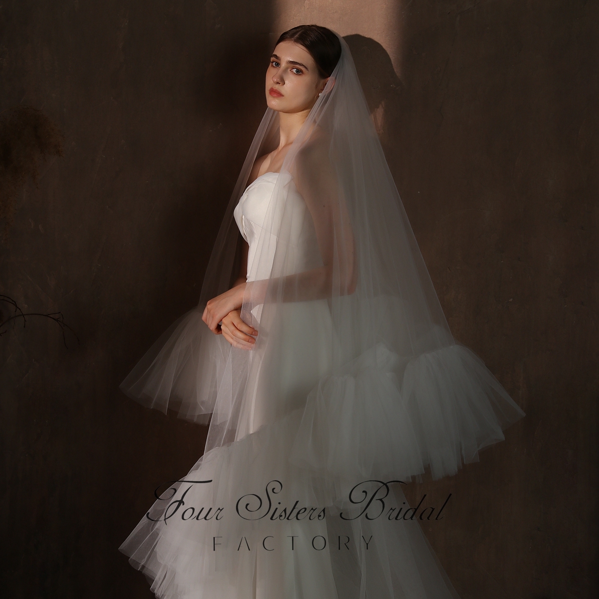100 Inch Ruffled Tulle Edge Wedding Veil