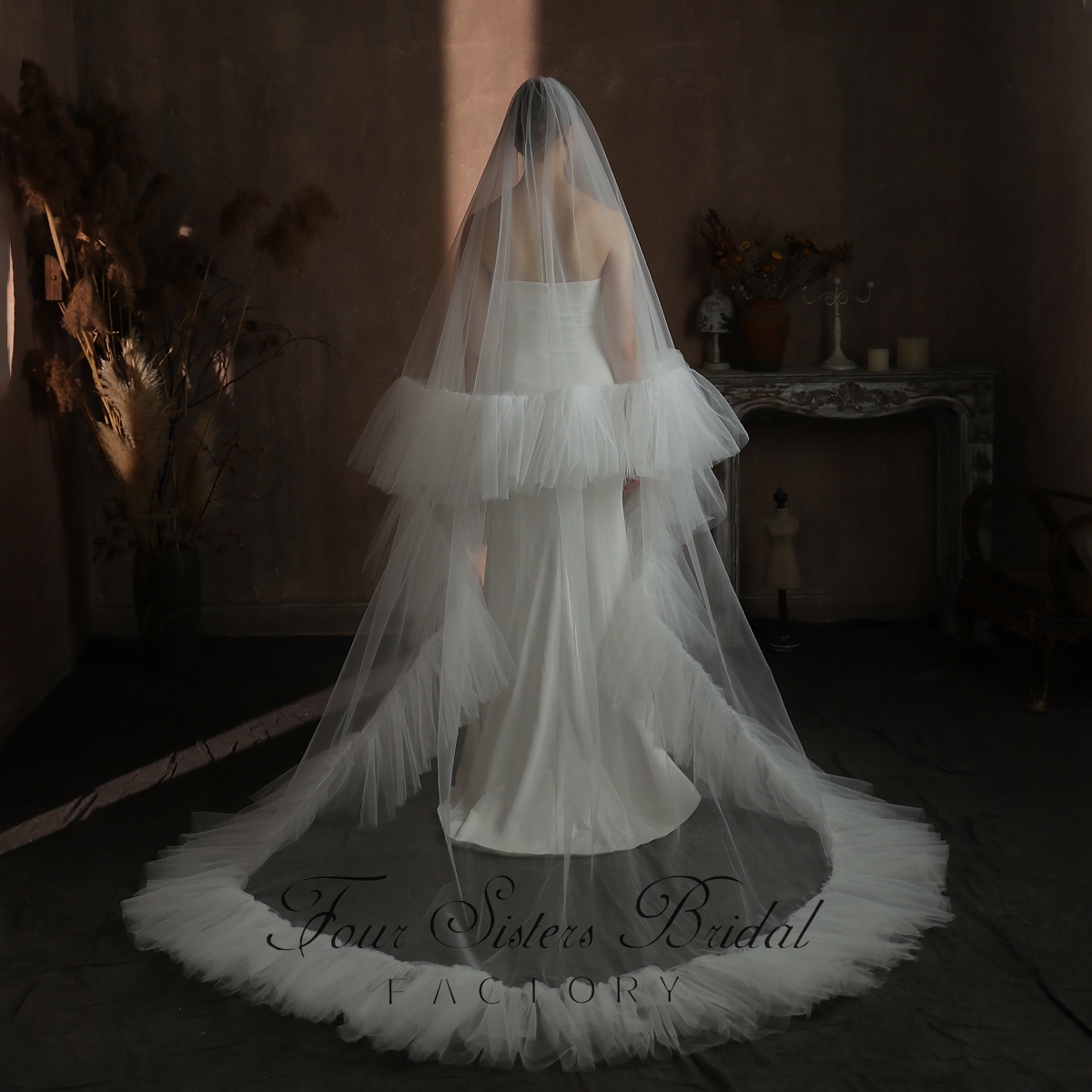 100 Inch Ruffled Tulle Edge Wedding Veil