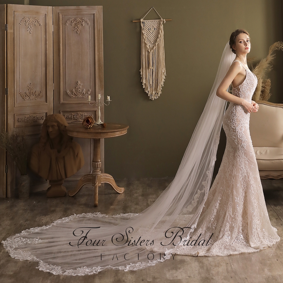 Long Lace Scallop Edge Veil