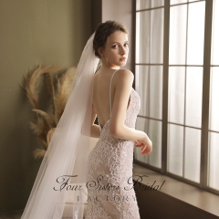 Long Lace Scallop Edge Veil