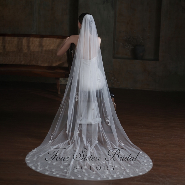 98 Inch Feather Floral Lace Bridal Veil