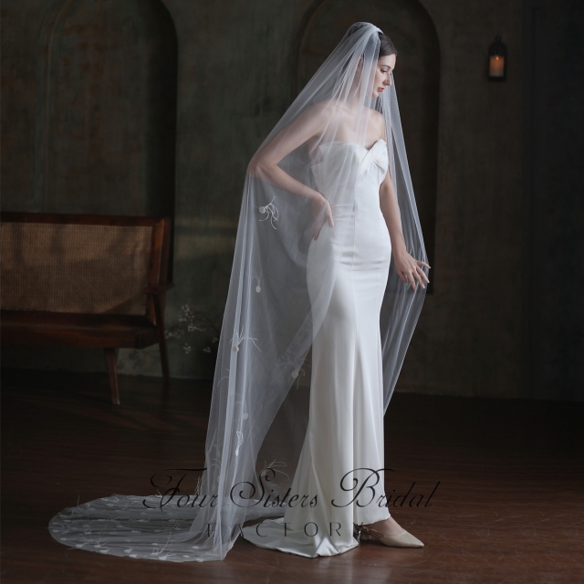 98 Inch Feather Floral Lace Bridal Veil