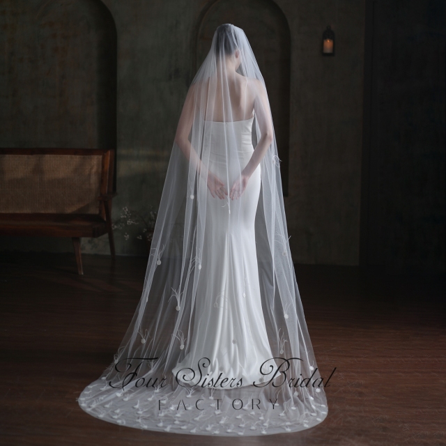98 Inch Feather Floral Lace Bridal Veil