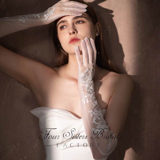 Lace Applique Bridal Gloves