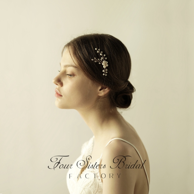 Clear Pearl Hair Pins