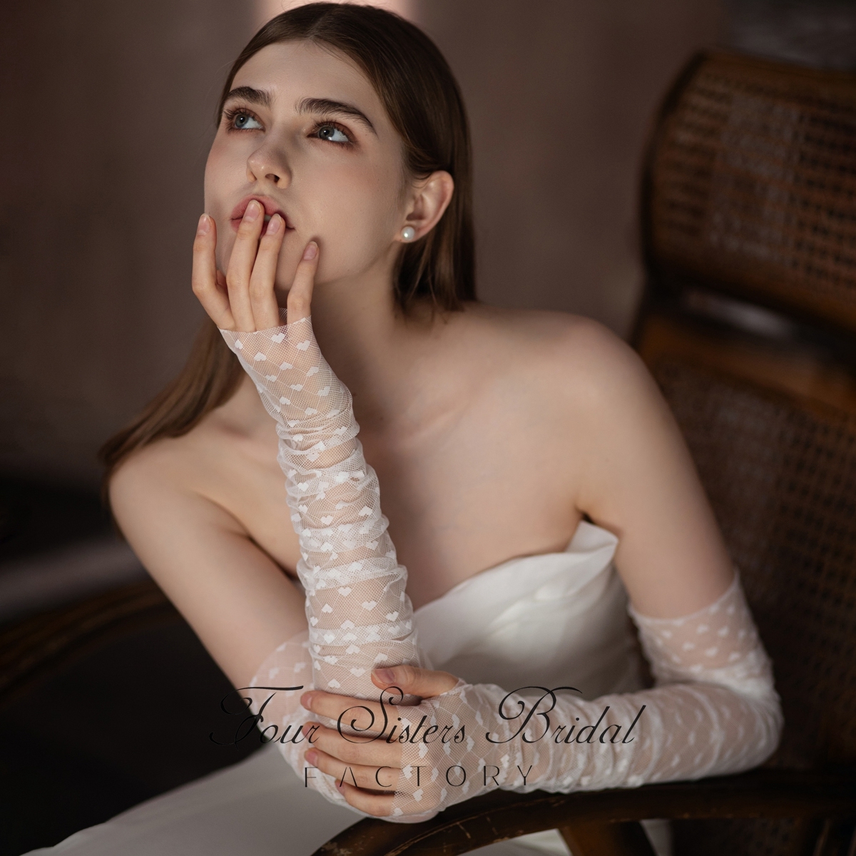 Heart-shaped Applique Scatter Sleeves