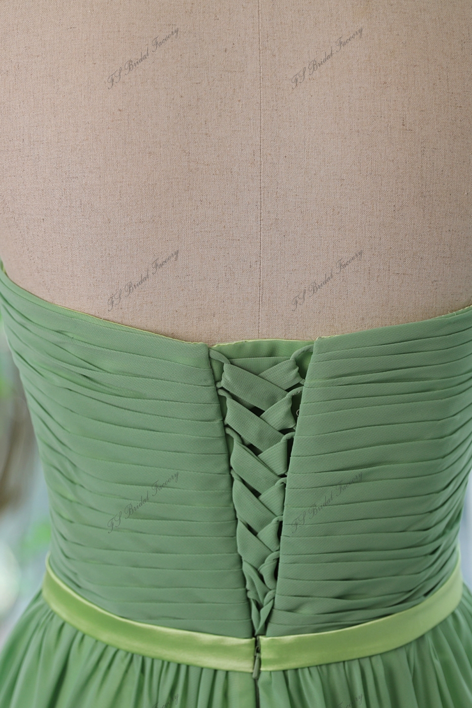 Delicate Sweetheart Prom Dress With Chiffon Pleated Skirt and belt