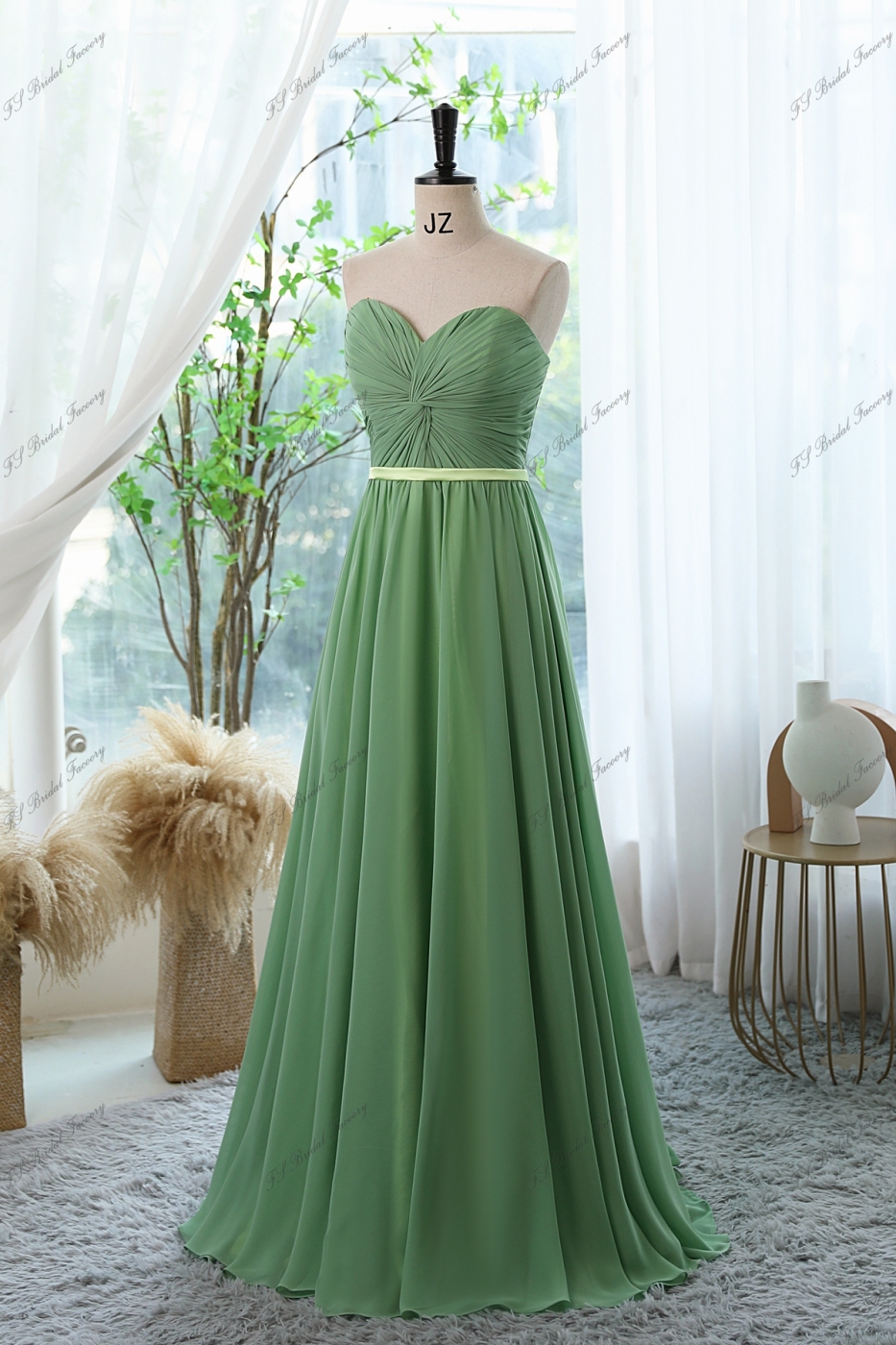 Delicate Sweetheart Prom Dress With Chiffon Pleated Skirt and belt