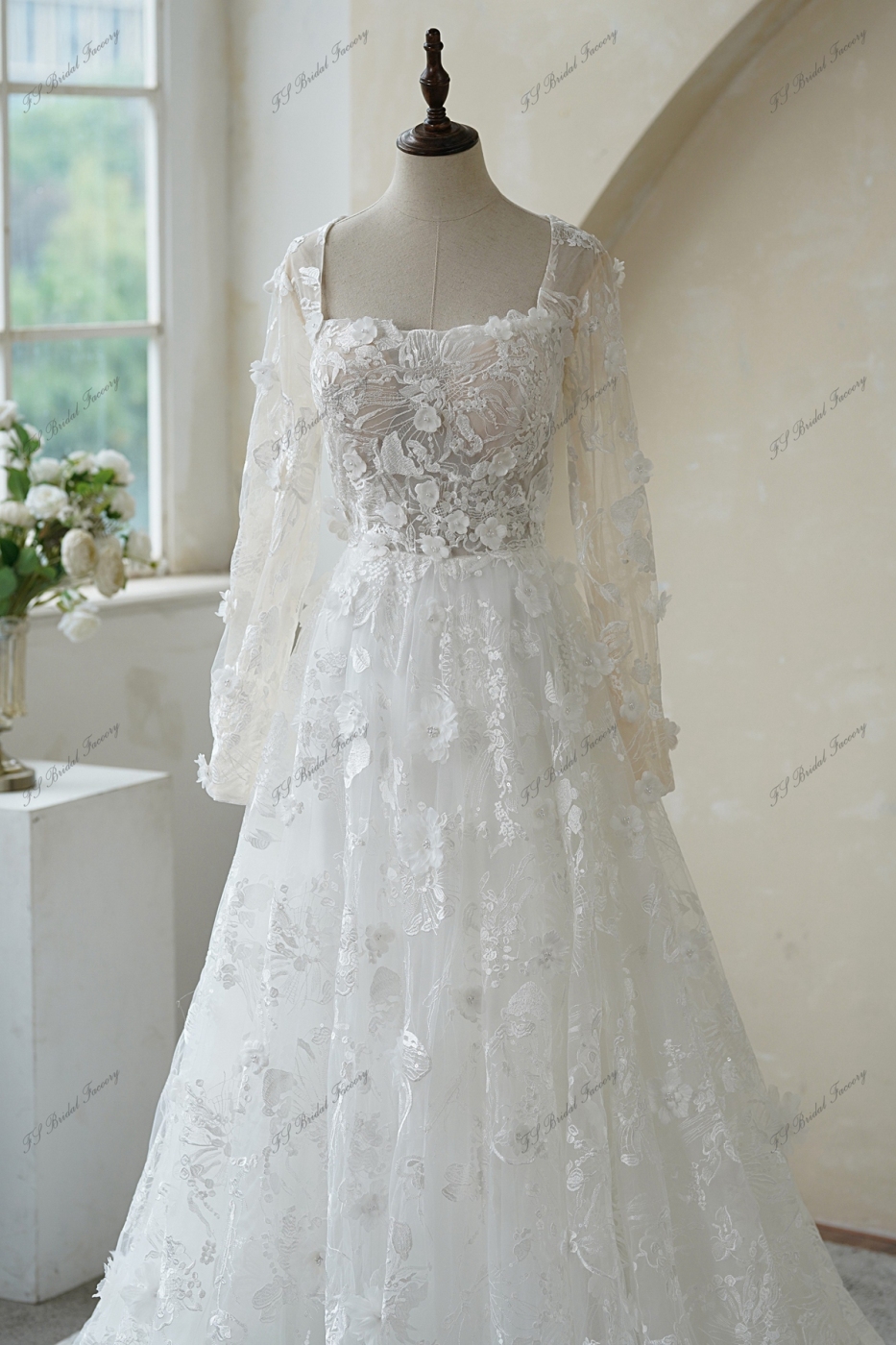 3D Floral Lace With A Square Neckline Tulle Wedding Gown