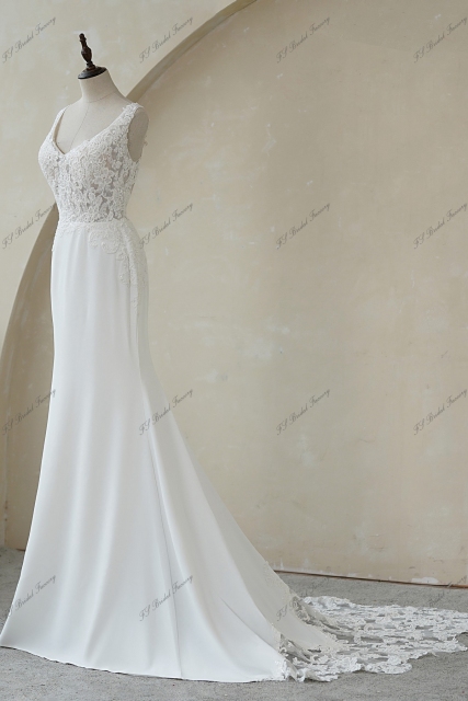 Lace Applique Crepe Mermaid Wedding Dresses