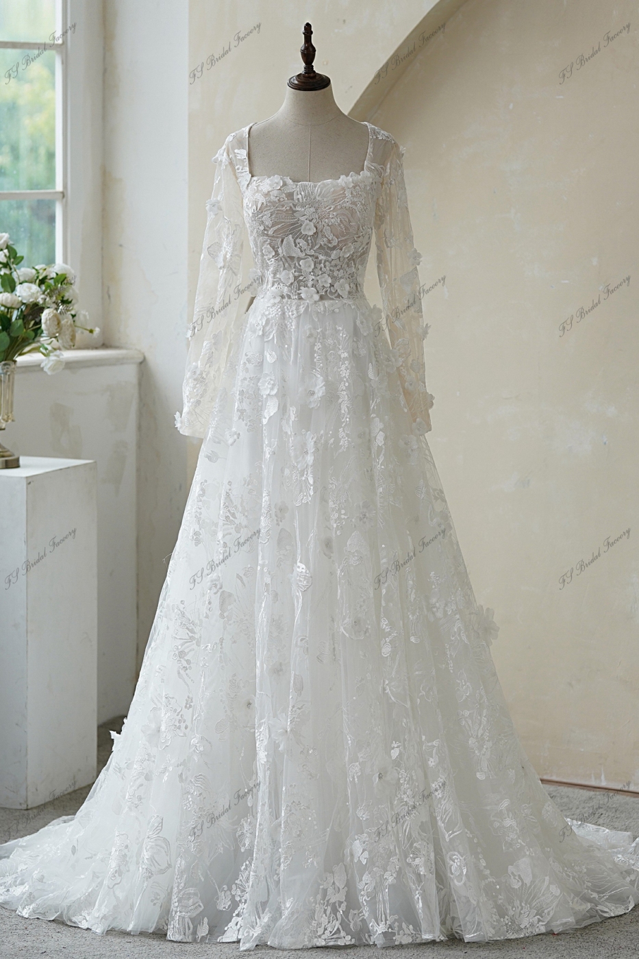 3D Floral Lace With A Square Neckline Tulle Wedding Gown