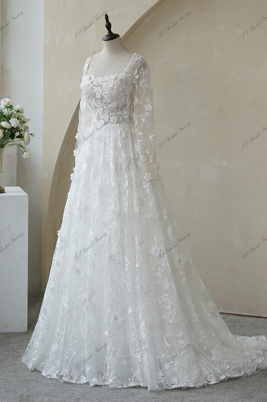 3D Floral Lace With A Square Neckline Tulle Wedding Gown