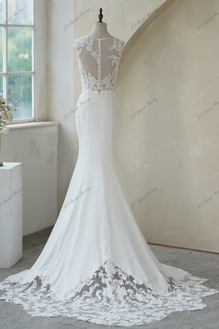 Elegant Mermaid Crepe wedding dress Grace with gloves