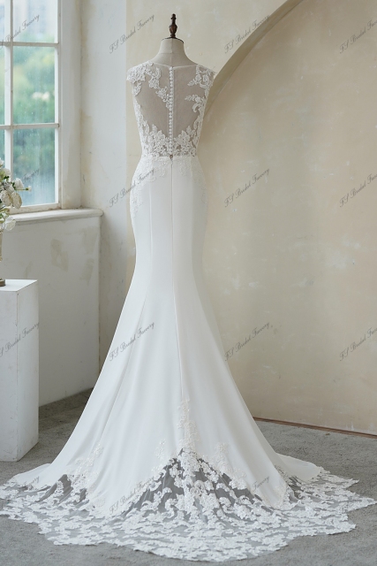 Lace Applique Crepe Mermaid Wedding Dresses
