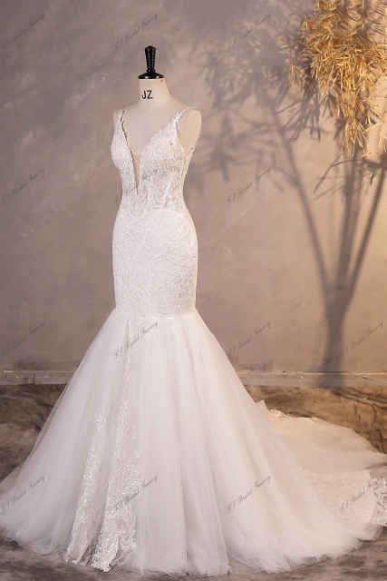 Glitter Tulle Mermaid Wedding Dress With Deep V-neck And Lace Appliqués