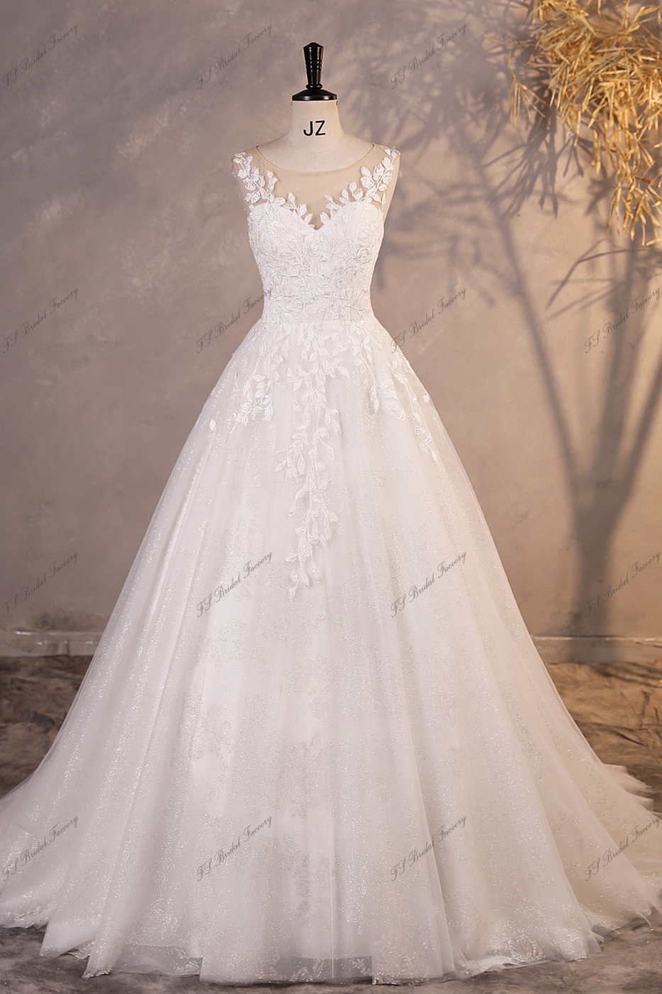 Glitter Tulle Ball Gown Wedding Dress With Illusion Lace Appliques Neckline