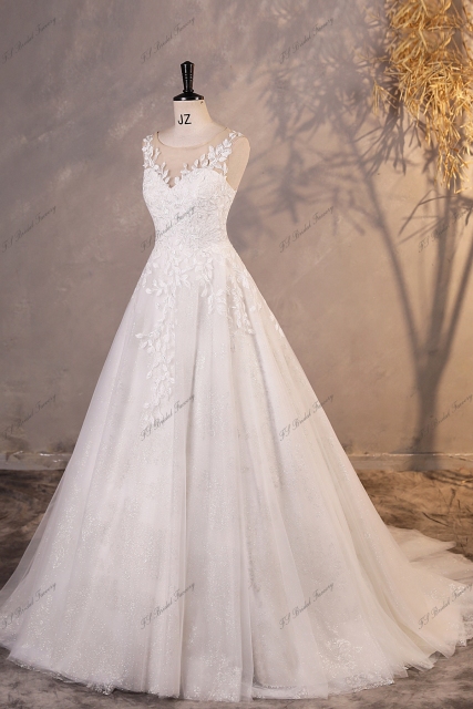 Glitter Tulle Ball Gown Wedding Dress With Illusion Lace Appliques Neckline