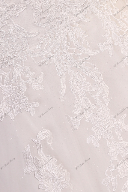Plunging V-back Lace Appliqués Bridal Gown