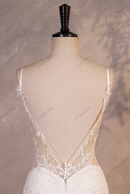 Glitter Tulle Mermaid Wedding Dress With Deep V-neck And Lace Appliqués