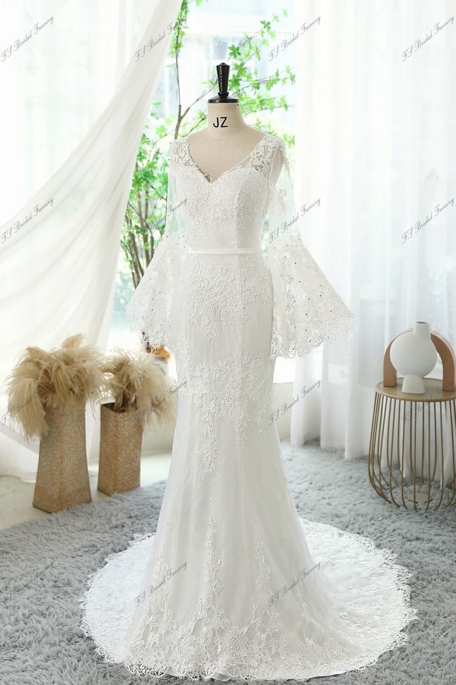 Lace Applique Crepe Mermaid Wedding Dresses