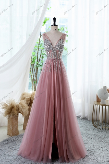 Gorgeous Tulle A-line Prom Gown With Crystal beading V-back