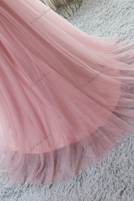 Gorgeous Tulle A-line Prom Gown With Crystal beading V-back