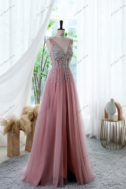 Gorgeous Tulle A-line Prom Gown With Crystal beading V-back