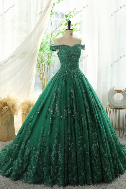 Gorgeous Tulle Ball Gown Prom Dress With Off The Shoulder And Sweetheart