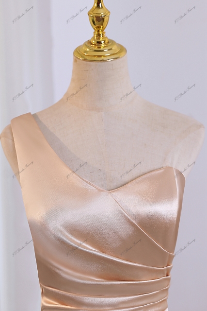 Gorgeous Prom Gown With One Shoulder