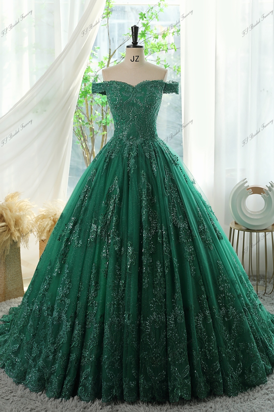 Gorgeous Tulle Ball Gown Prom Dress With Off The Shoulder And Sweetheart