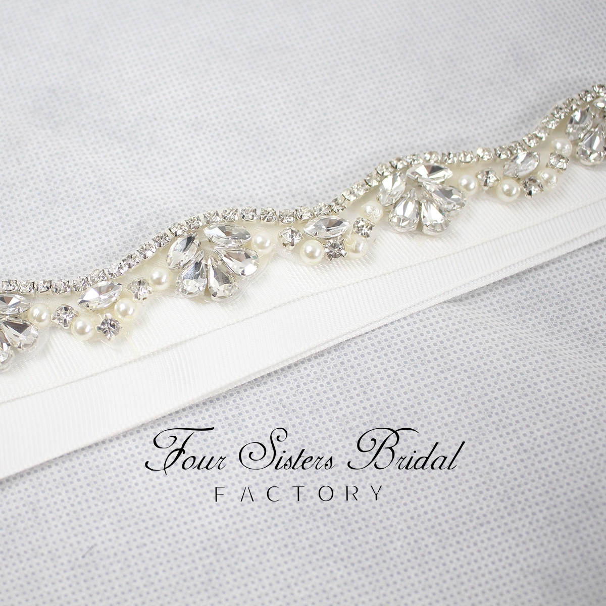Wholesale Crystals And Pearls Bridal Belt