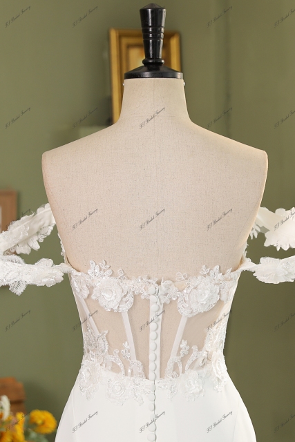 Stunning Floral Lace Appliques Mermaid Wedding Dress