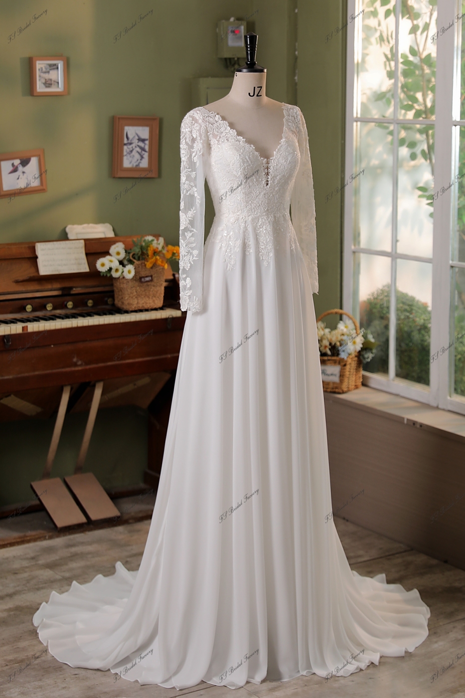 Long Sleeves Lace Chiffon Wedding Dress main image 1