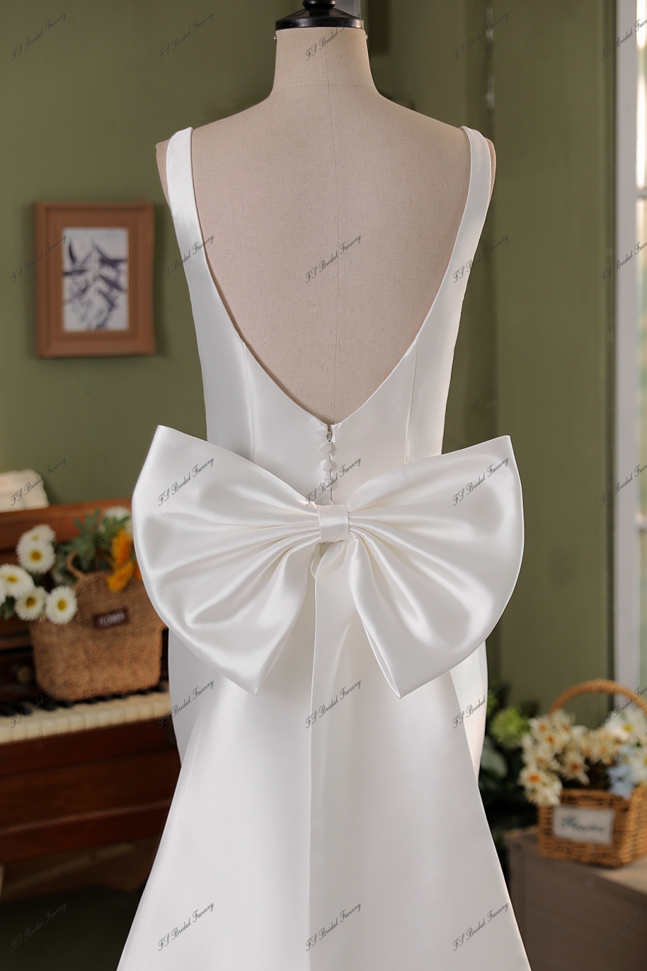 Simple Mikado Mermaid Bridal Dress With Detached Tie