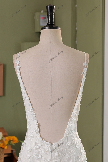 Stunning 3D Floral Lace Appliques Mermaid Wedding Dress