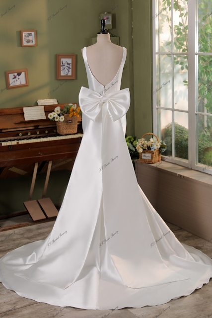 Simple Mikado Mermaid Bridal Dress With Detached Tie