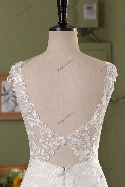 Lace Crepe Mermaid Bridal Dress