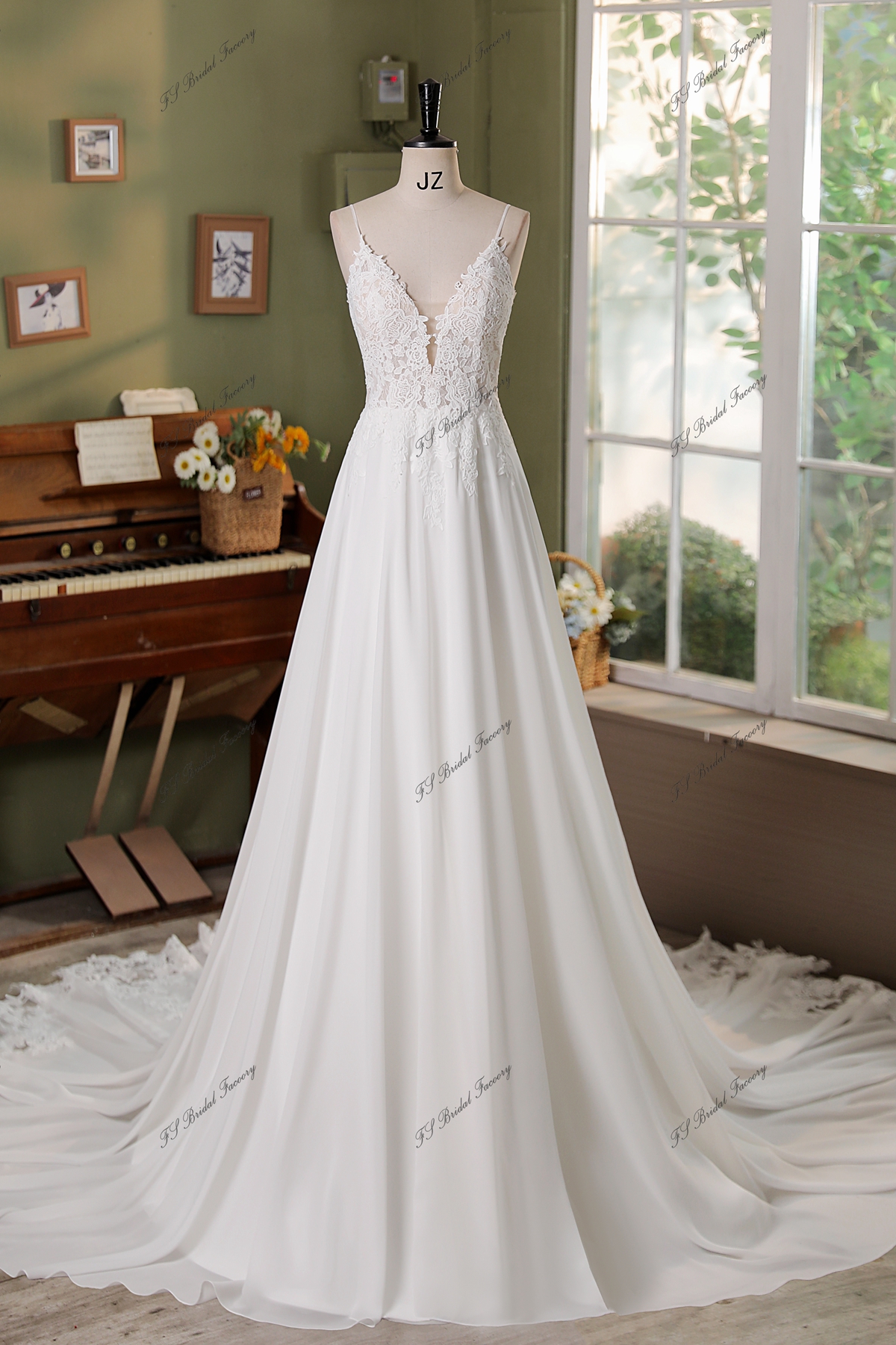 Long A-line Sweetheart Spaghetti Strap Appliques Chiffon Wedding Dress