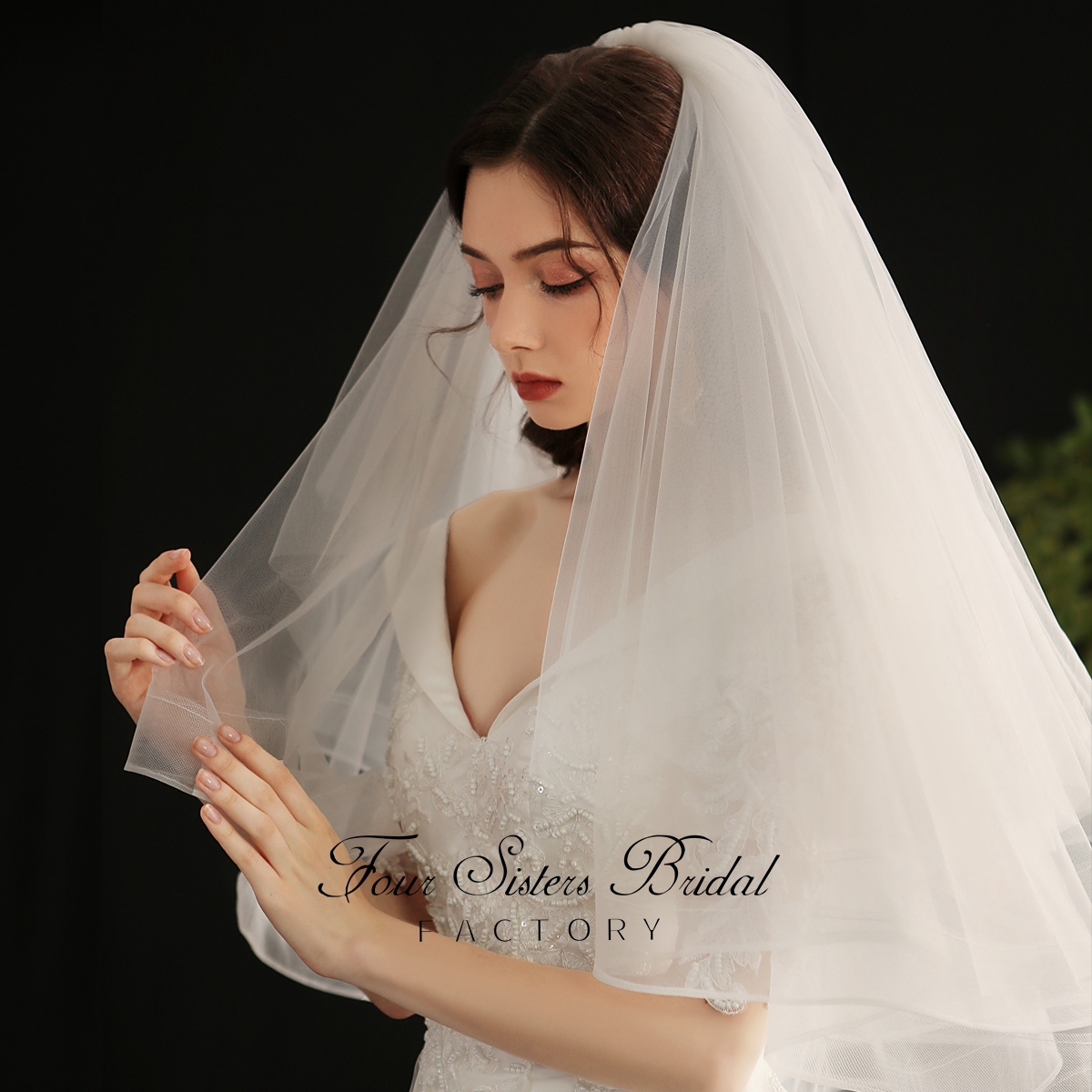 Multiple Layers Horse Hair Hem Veil