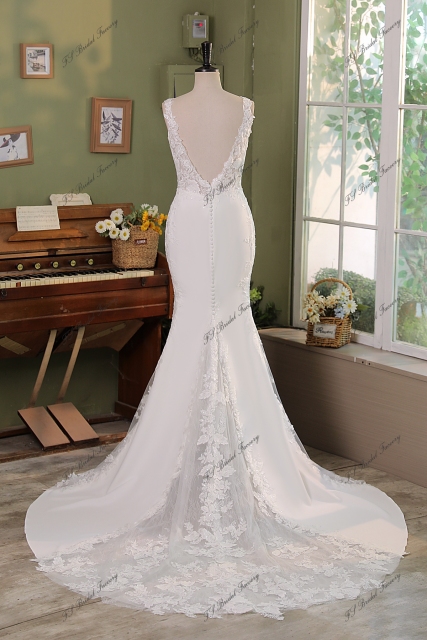 Lace Crepe Mermaid Bridal Dress